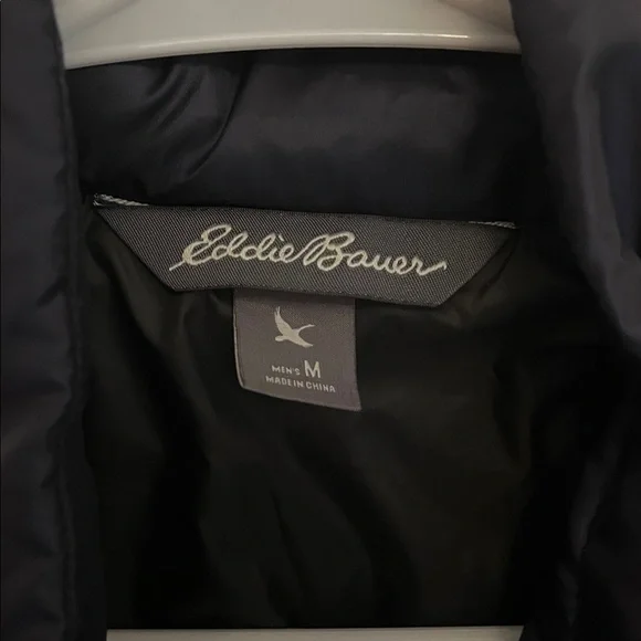 Eddie Bauer Men's Navy Puffer Jacket - Picture 2 of 13